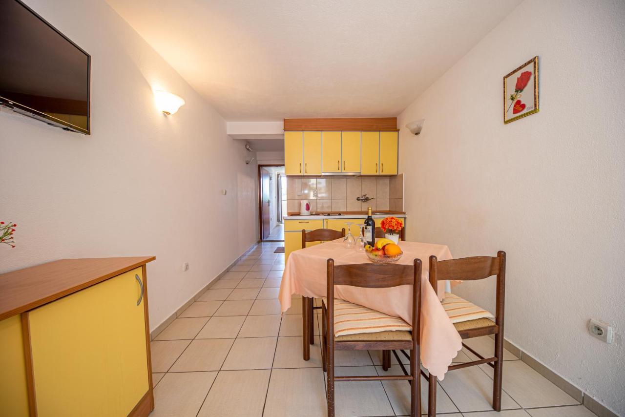 Apartment Knezevic Petrovac Eksteriør bilde
