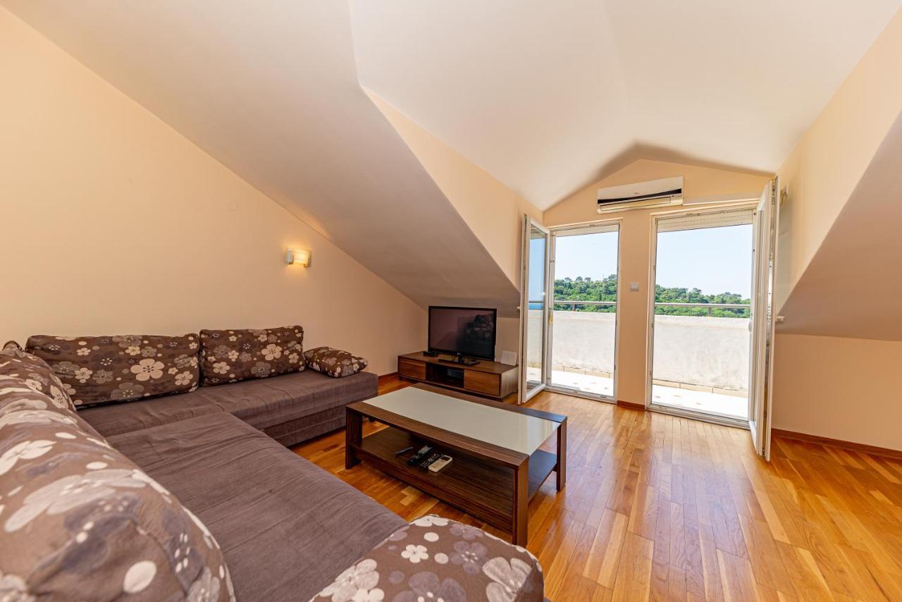 Apartment Knezevic Petrovac Eksteriør bilde