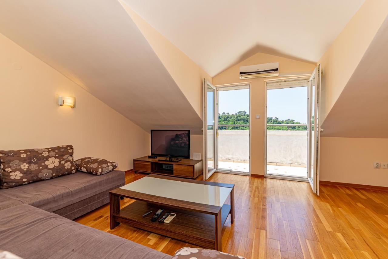 Apartment Knezevic Petrovac Eksteriør bilde