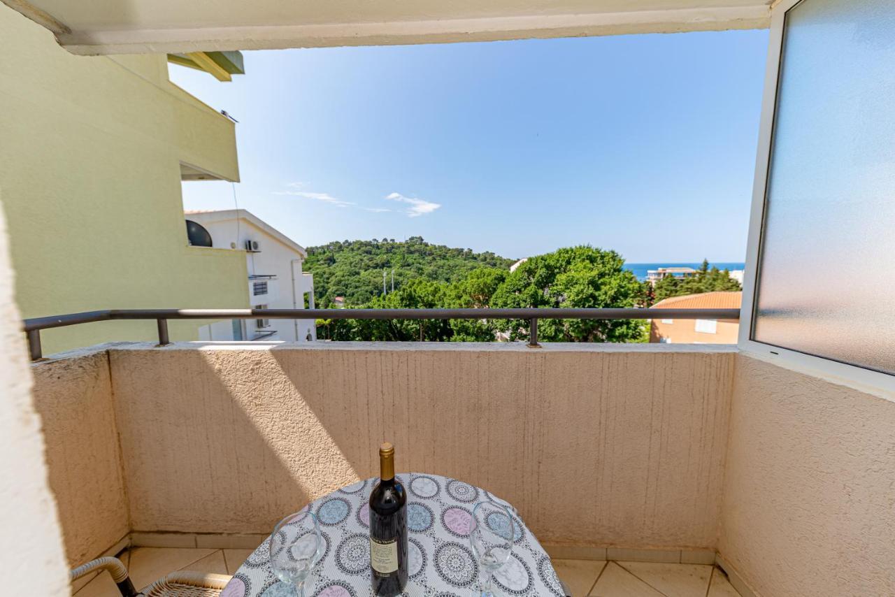 Apartment Knezevic Petrovac Eksteriør bilde