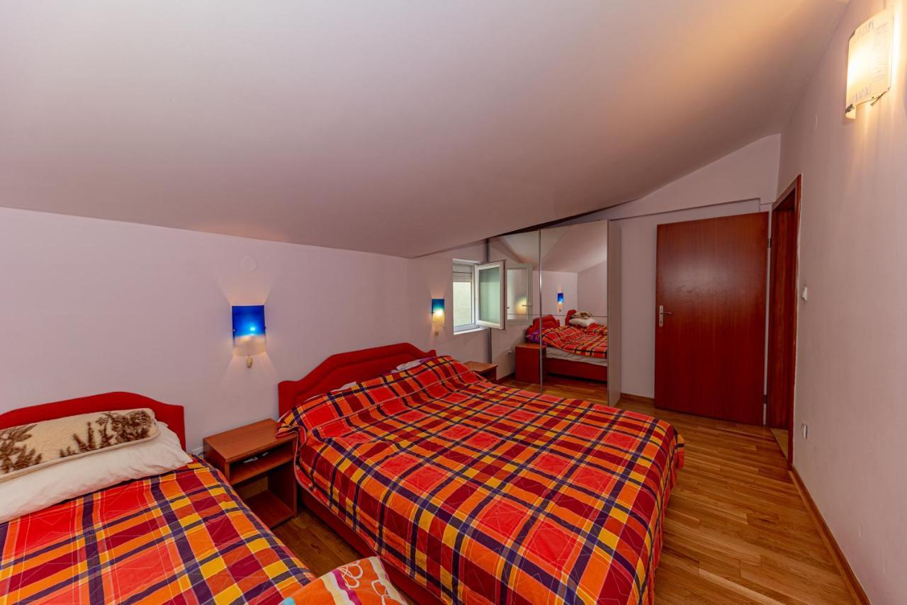 Apartment Knezevic Petrovac Eksteriør bilde